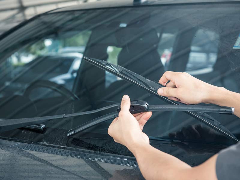 Common Wiper Windshield Problems - Auto Glass Express: Windshield  Replacement & Repair