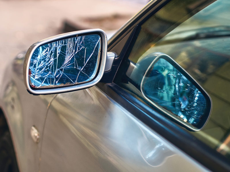 How to prevent side View Mirror Damage? - Auto Glass Express: Windshield  Replacement & Repair