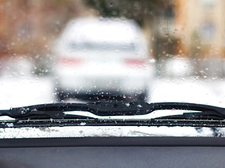 how-to-remove-smudges-on-your-windshield-auto-glass-express